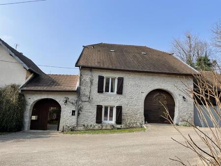 vente belle ferme rénovée  8 pièces  244 m2  baume les dames 339 000 euros