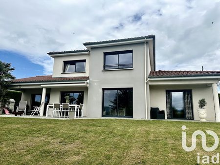 vente maison 8 pièces 215 m²