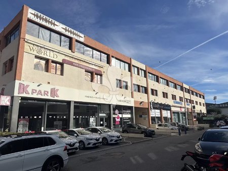 local commercial - 78m² - cannes