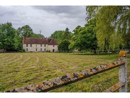 château à vendre à fontaine-le-pin