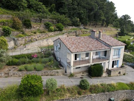 grande villa avec terrain sur les hauteurs de coux