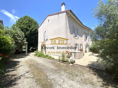 ferme restaurée de 153 m²  garage  piscine  terrain  proche gare tgv et des commodités