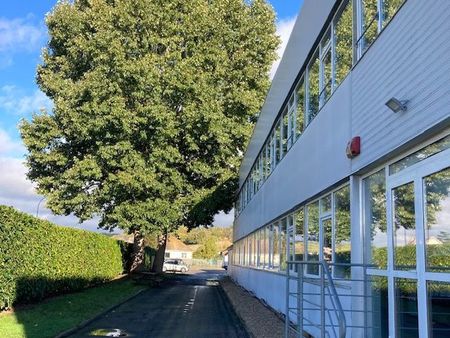 entrepôt 7000 m² pacy-sur-eure