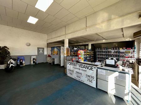 fonds de commerce 400 m² beaucaire