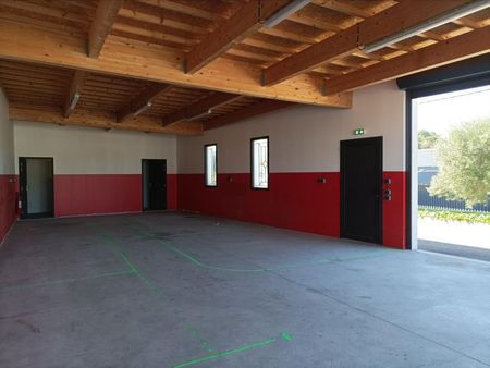 local commercial 120 m²