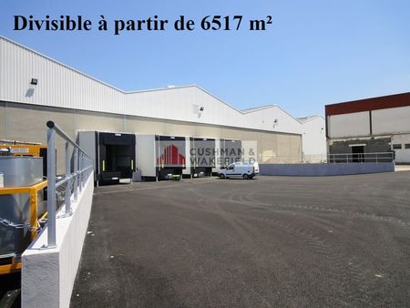 local logistique 14 862 m²