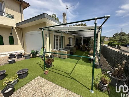 immeuble 10 pièces 380 m²