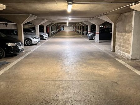 parking sous terrain à louer