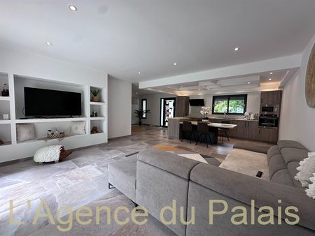 maison 4 pièces 140 m²