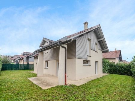 villa 6 pièces 135 m²