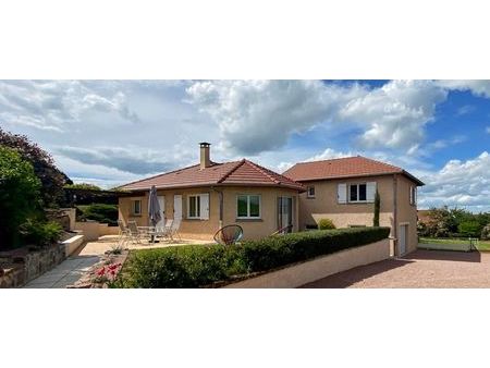 maison 4 chambres sous sol vue calme piscine jardin atelier garage