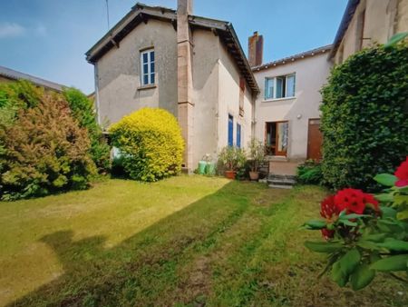 maison 133m  3 chambres et terrain au centre de nueil les aubiers