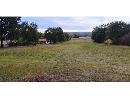 terrain constructible 1200m² viabilisé