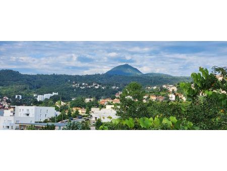 terrain sur les coteaux de chanturgue