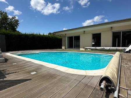 masion 168m2 avec 5 chambres et piscine en bord de loire