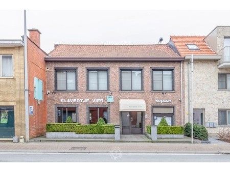 commercieel te koop in vrasene met 3 slaapkamers