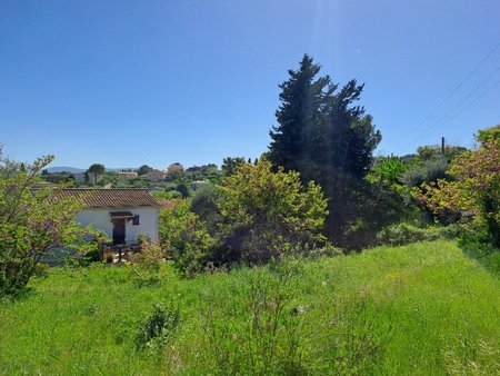 terrain à bâtir à grasse (06130)