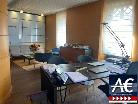 location de bureau de 93 m² à la baule-escoublac - 44500