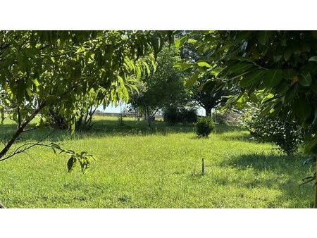 terrain constructible de 1800m2