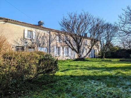 vente maison à segonzac (16130) : à vendre / 244m² segonzac