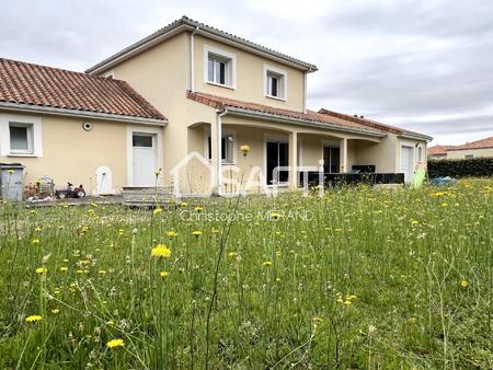 beau pavillon entre sainte maure touraine et dange saint romain