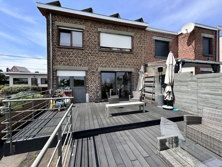 magnifique maison 3ch avec parking  jardin et terrasse !!