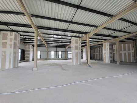 location de local commercial de 596 m² à bègles - 33130