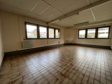 bureaux cesson sevigne 2 pièce(s) 67 m2