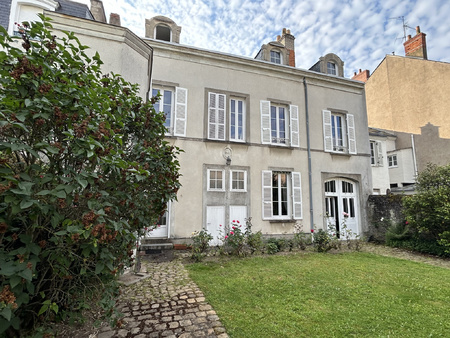 maison 10 pièces - 327m² - angers