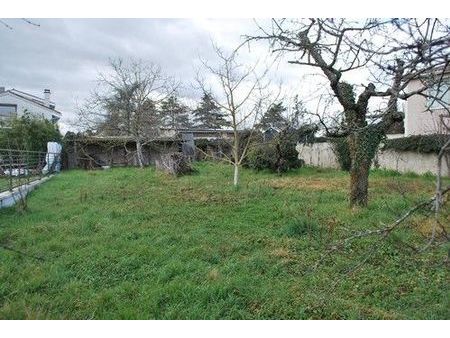 terrain 751 m² saint andeol le chateau