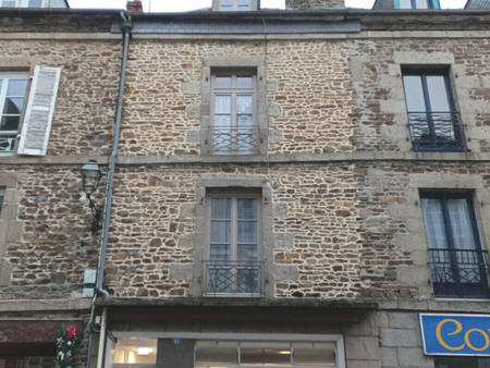 vente bureaux et commerces à fougères (35300) : à vendre / 121m² fougères