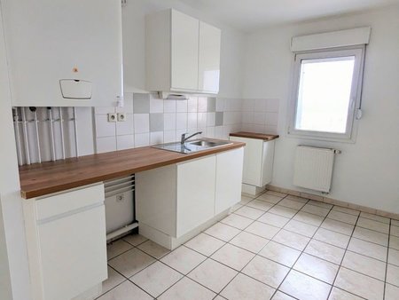 location appartement 3 pièces de 73 m² à jarville