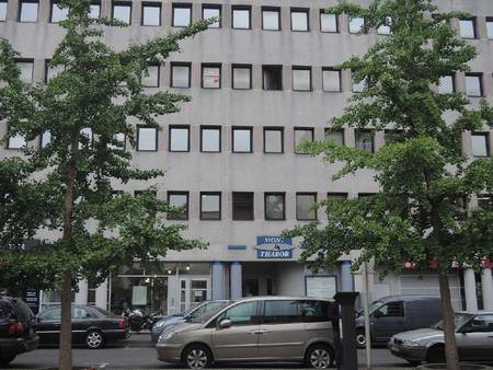 local professionnel - 145m² - meaux