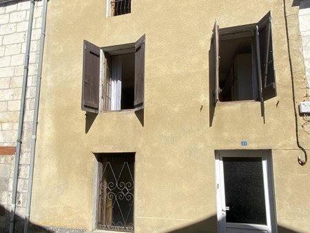 vente maison de ville 5 pièces de 211 m² à taillebourg (17350)