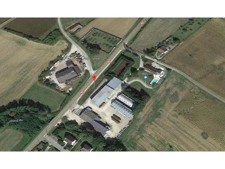 15mn auxerre nord rn77 - bâtiments de 1680m² sur parcelle de 7830m² de terrain