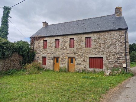 charmante opportunité de rénovation : maison de 2 chambres avec jardin et parking