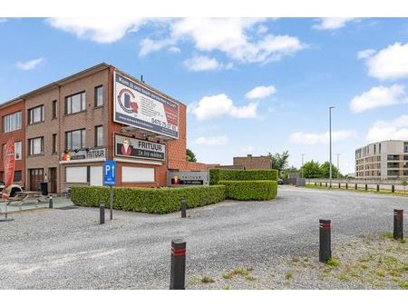 handelspand (nr 201) + naastgelegen woning (nr 199) op to...