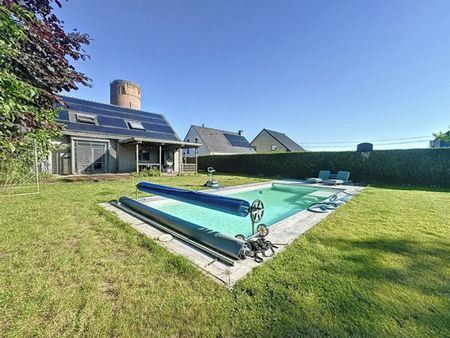 villa lumineuse avec piscine +/-165m2 - 3ch - jard - gar