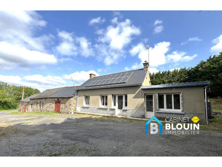 au calme en hameau maison avec dependances en pierre renovable