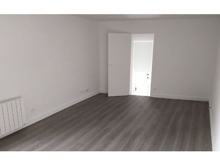 location maison  55.42 m² t-3 à may-en-multien  750 €