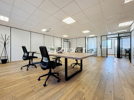 bureaux de 200 m2 + 3 places de parking