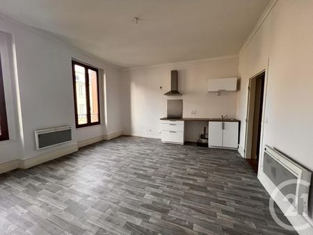 appartement t3 à louer - 3 pièces - 56 14 m2 - souillac - 46 - midi-pyrenees