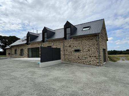 location maison à fougères (35300) : à louer / 208m² fougères