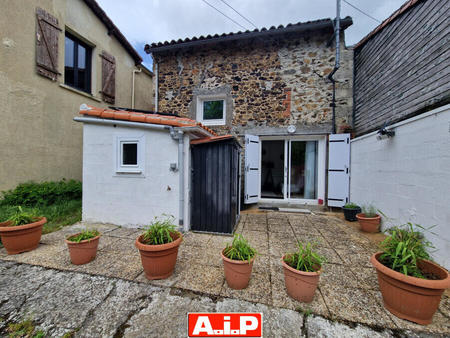 vente maison à pouzauges (85700) : à vendre / 30m² pouzauges