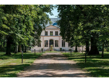 château à vendre à vichy : 2 150 000€ | 1200m²