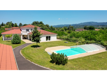 orleat " pont-astier" - maison 255 m²  terrain de 2625 m² avec piscine