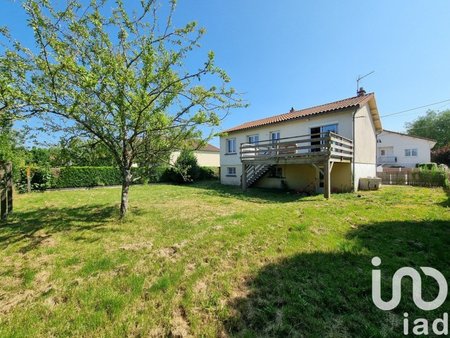 vente maison 5 pièces de 111 m² à parthenay (79200)