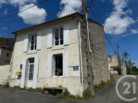 maison à vendre - 4 pièces - 56 16 m2 - saintes - 17 - poitou-charentes