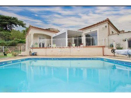 villa 5 pièces 150 m²