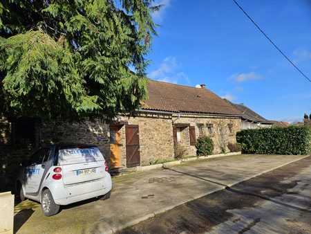 maison familiale dans un environnement calme